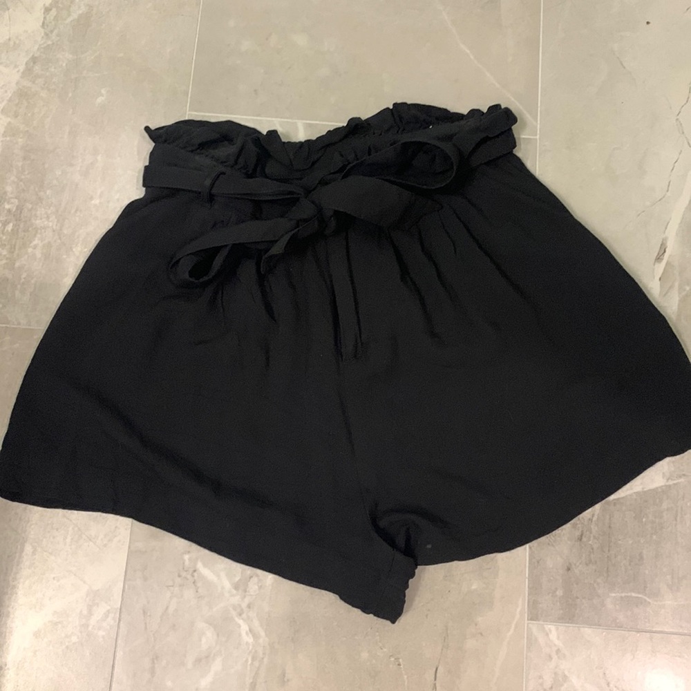 H and m shorts